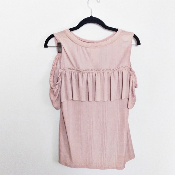 Blu Pepper Blush Pink Ruffle Detail Cold Shoulder Tank Top Size Large - Picture 3 of 7